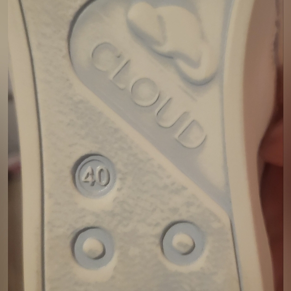 Cloud Footwear Slip On White Mary Jane Style Shoes Size 40 (US 8.5-9) - Picture 3 of 9